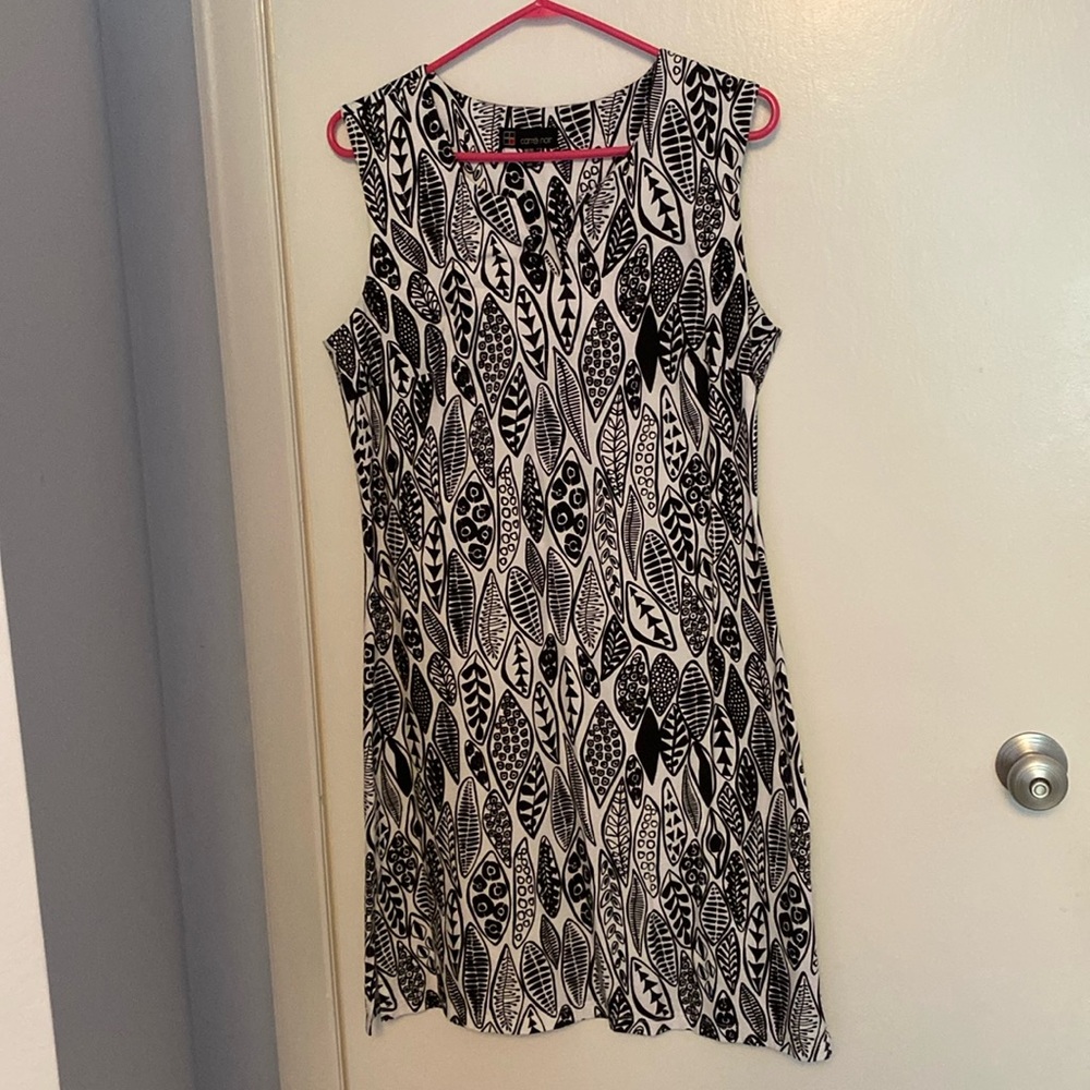 Leaf pattern sun dress